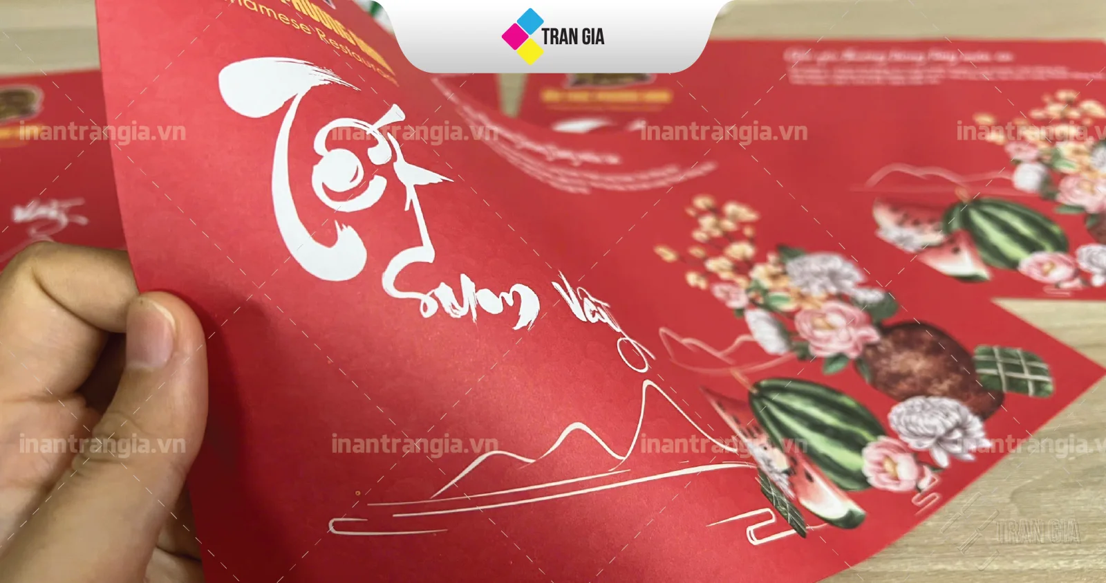 in giấy lót bàn
