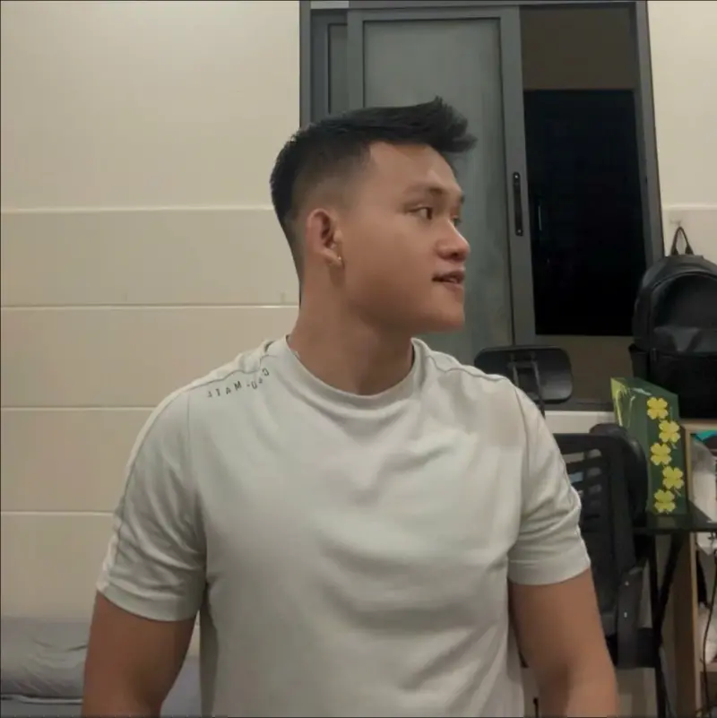 Khách hàng Trịnh Lâm